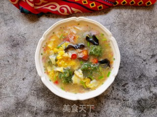 虾皮丸子鸡蛋汤的做法步骤：15