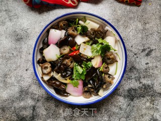 洋葱木耳拌海参的做法步骤：10