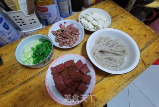 晋南羊肉泡馍的做法步骤：1
