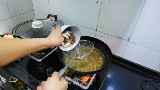 晋南羊肉泡馍的做法步骤：3