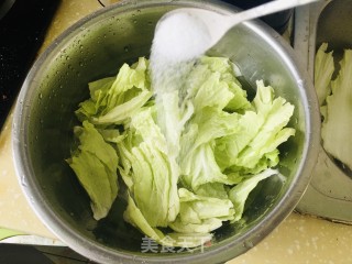 海米白菜豆腐汤的做法步骤：1