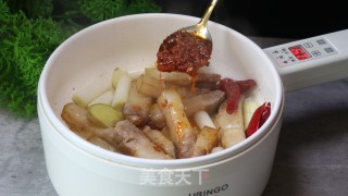 白萝卜烧肉的做法步骤：3