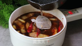 白萝卜烧肉的做法步骤：8