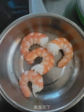 鲜虾汉堡的做法步骤：3
