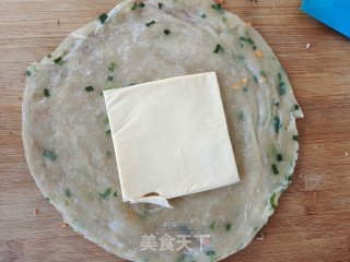 芝士蟹柳鸡蛋手抓饼的做法步骤：6