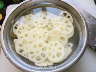 蒜泥藕片的做法步骤：3