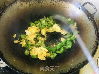 青椒炒鸡蛋的做法步骤：9