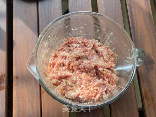 海参蒸肉饼，鲜嫩多汁巨好吃！的做法步骤：4