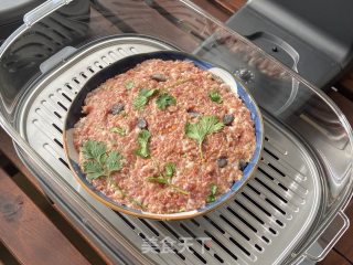 海参蒸肉饼，鲜嫩多汁巨好吃！的做法步骤：7