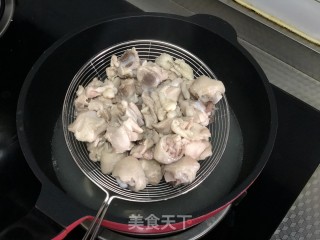 微波炉冬瓜鸡块的做法步骤：2