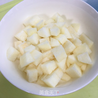 冰糖银耳雪梨羹的做法步骤：2