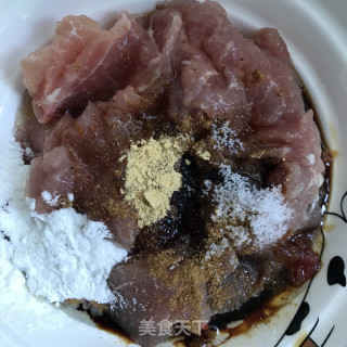 洋葱炒里脊肉的做法步骤：3