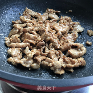洋葱炒里脊肉的做法步骤：6
