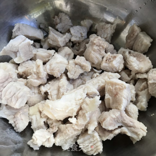 红酒炖鳄鱼肉的做法步骤：4