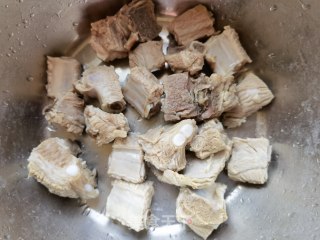 虫草花排骨清汤的做法步骤：5