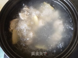 虫草花排骨清汤的做法步骤：8