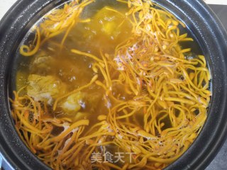 虫草花排骨清汤的做法步骤：10