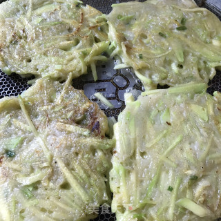 银鱼南瓜饼的做法步骤：8