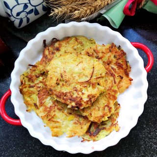 银鱼南瓜饼的做法步骤：12