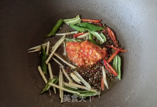 蒜蓉辣酱炒毛肚的做法步骤：8