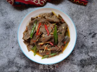 蒜蓉辣酱炒毛肚的做法步骤：13