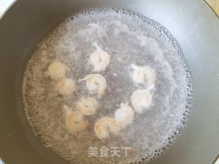 香菜木耳拌虾仁的做法步骤：5