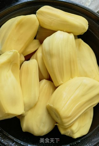 菠萝蜜炖鸡汤的做法步骤：1