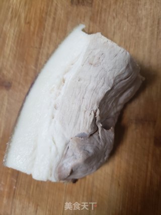 尖椒炒肉丝的做法步骤：1