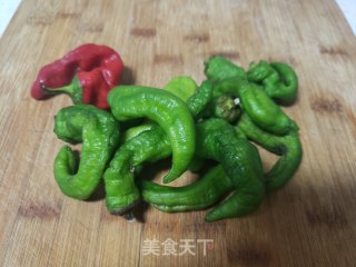 尖椒炒肉丝的做法步骤：3