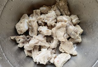 洋葱土豆炖排骨的做法步骤：3