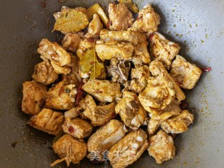 洋葱土豆炖排骨的做法步骤：9