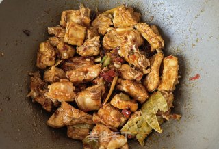 洋葱土豆炖排骨的做法步骤：11