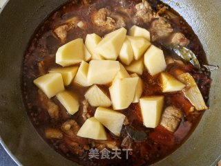 洋葱土豆炖排骨的做法步骤：17
