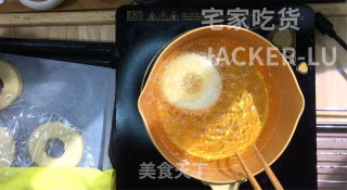家常甜甜圈，在家轻松搞定，外层酥脆甜蜜，内里松软，小朋友超爱吃。的做法步骤：9