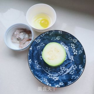南瓜虾仁水饺的做法步骤：1