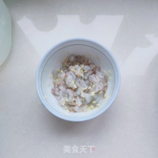 南瓜虾仁水饺的做法步骤：2