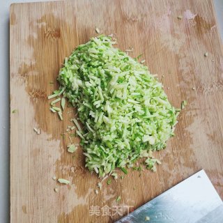 南瓜虾仁水饺的做法步骤：3