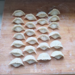 南瓜虾仁水饺的做法步骤：9
