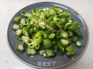 尖椒炒杏鲍菇的做法步骤：4