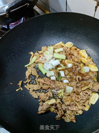 杏鲍菇炒肉片的做法步骤：4