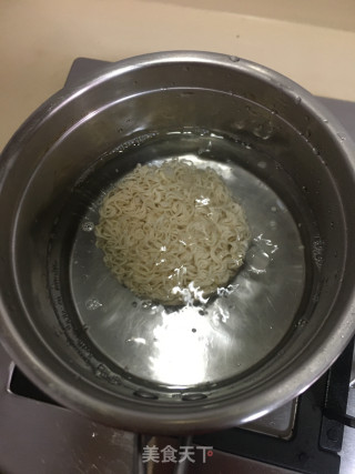 炸酱拌面的做法步骤：4