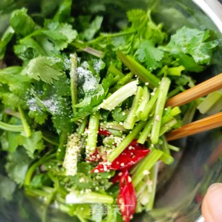 香菜拌熟肉的做法步骤：6