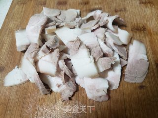 尖椒炒肉片的做法步骤：2