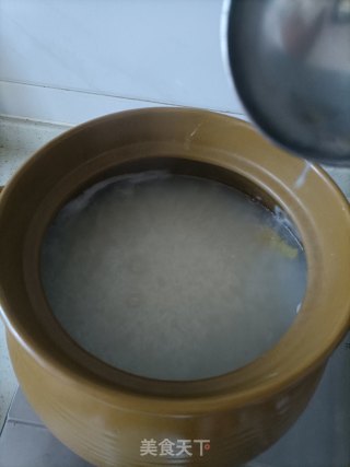 海鲜砂锅粥的做法步骤：4