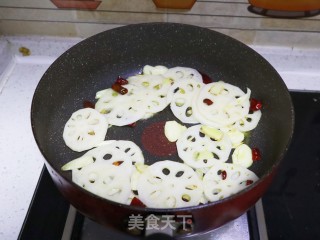 酸辣莲藕片❗️开胃下饭菜家常小炒的做法步骤：5