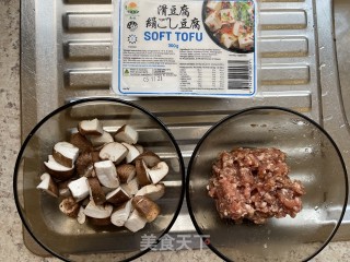 橄榄菜煮豆腐的做法步骤：1