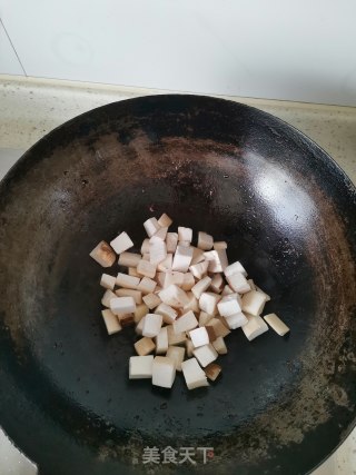 黑胡椒杏鲍菇牛肉粒的做法步骤：6
