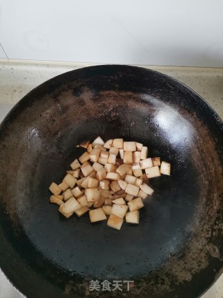 黑胡椒杏鲍菇牛肉粒的做法步骤：7