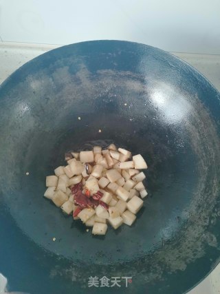 黑胡椒杏鲍菇牛肉粒的做法步骤：8