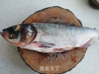 鱼头豆腐汤的做法步骤：1
